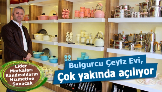 Kandıra’nın köklü esnaflarından Volkan Bulgurcu, Çarşı Mahallesi Türkocağı Caddesi üzerinde