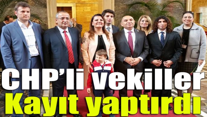 Önceki gün mazbatalarını alan Cumhuriyet Halk Partisi Kocaeli Milletvekilleri 