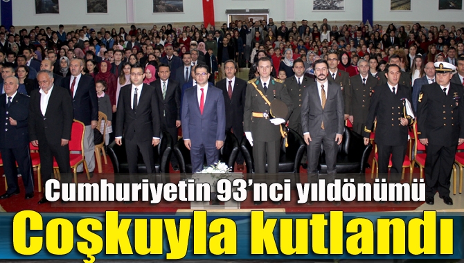 Türkiye Cumhuriyeti’nin 93’nci yıl dönümü tüm yurtta olduğu gibi Kandıra’da