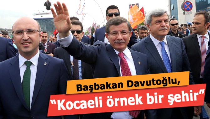 AK Parti Genel Merkezi tarafından gerçekleştirilen gençlik çalıştayına Başbakan Ahmet