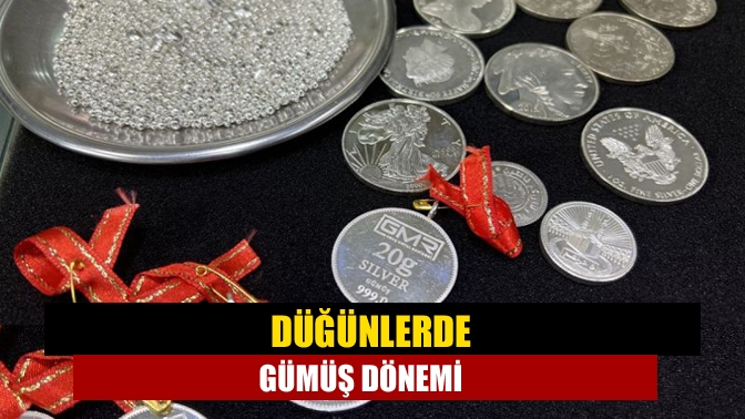 Altın fiyatlarındaki yükseliş sonucu vatandaşlar düğünlerde gümüş takıya yönelmeye başladı.