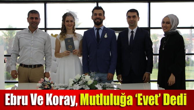Kurtyeri Mahalle sakinlerinden Ebru Dündar ve Koray Temizkan, hayatını birleştirdi.