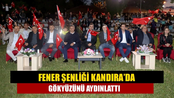 Kandıra’da bu yıl 13’ncüsü düzenlenen Gençlik Şöleni ve Fener Şenliği’nde