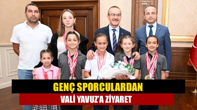 Kocaeli Olimpiyat Yıldızları Jimnastik Kulübü Başkanı Tolga Havuç beraberinde yaşları