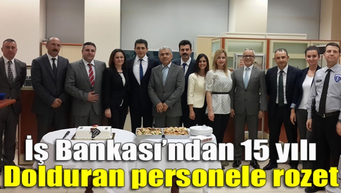Türkiye İş Bankası Kandıra Şubesi’nde 15’nci yılını dolduran 2 personele