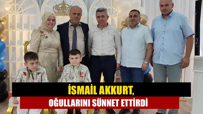 Münevver - İsmail Akkurt çifti, oğulları Ali Eylem ile Enver