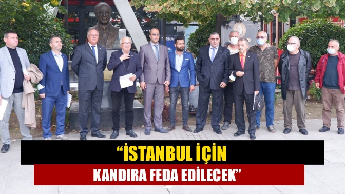 Kandıra’ya yapılması planlanan Sungurlu Barajı hakkında düzenlenen basın açıklamasında konuşan