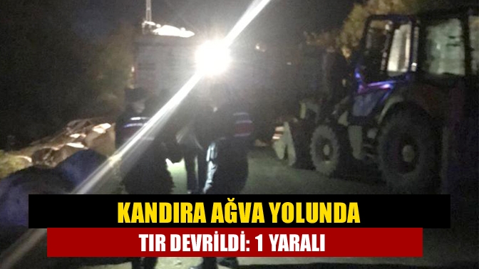 Kandıra Ağva yolu Yağcılar Mevkiinde TIR'ın devrilmesi sonucu meydana gelen