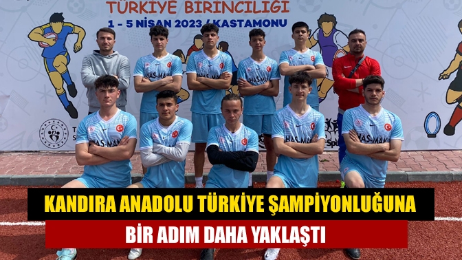 Kandıra Anadolu Lisesi Okul Sporları ragbi müsabakalarında son 8 takıma