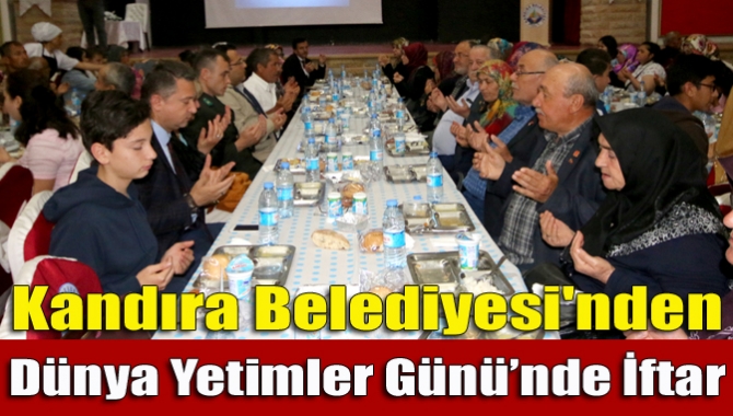 Kandıra Belediyesi her yıl düzenlemiş olduğu iftar programlarını sürdürüyor.