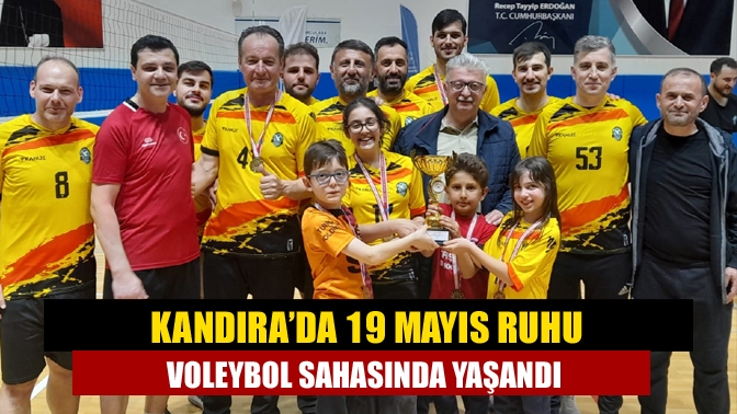 Kandıra’da düzenlenen 19 Mayıs Voleybol Turnuvası'nda şampiyonluk kupasını Güzel Harita