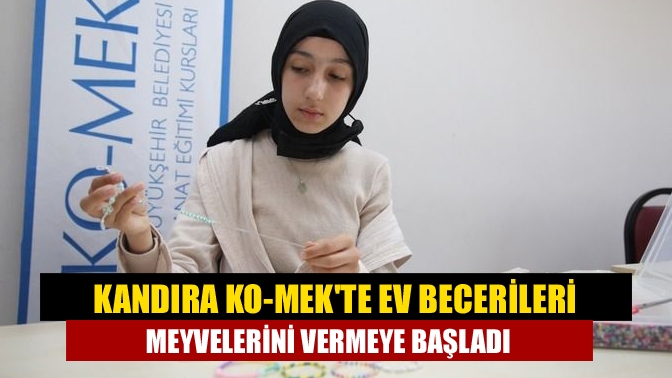 KO-MEK Ev Becerileri Atölyesinde eğitim alan gençler artık yaptıkları çalışmalarla
