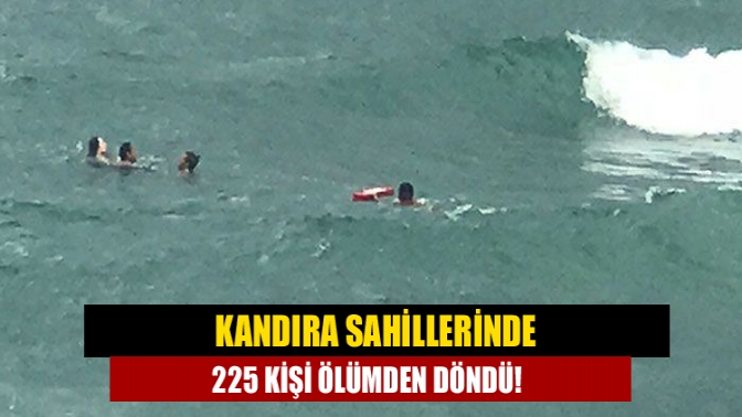 KOSKEM liderliğinde Kocaeli sahillerinde görev yapan Kocaeli Büyükşehir Belediyesi ekipleri