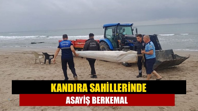 Kandıra sahillerinde görev yapan Büyükşehir Zabıtası, kaybolan 122 cüzdanı sahibine