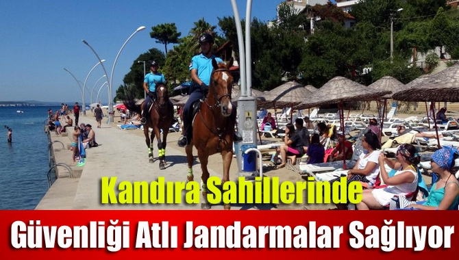 Kandıra’da jandarma ekipleri, araçların giremediği sahil şeridinde atlarla devriye görev