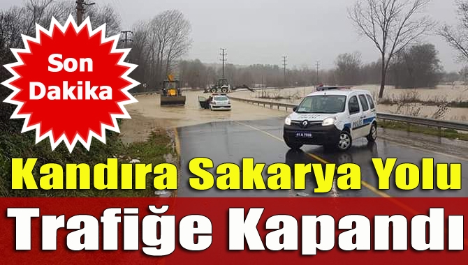 Kandıra – Sakarya yolu akşam saatlerinde sele teslim oldu. Ulaşım