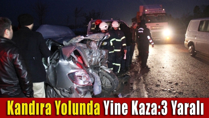 İzmit Kandıra yolunda kamyonetle otomobilin çarpışması sonucu meydana gelen kazada