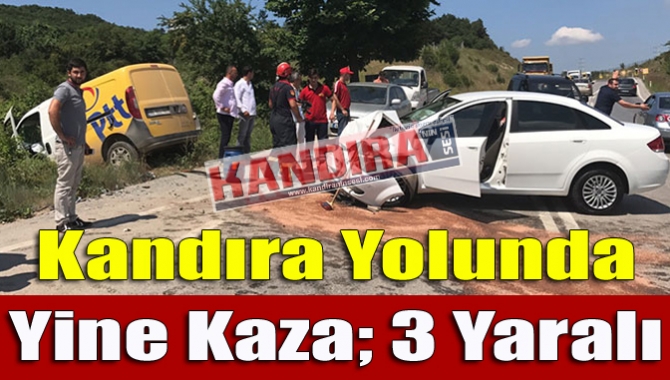 Kandıra yolu Çayırköy mevkisinde kargo aracı ile otomobilin çarpışması sonucu