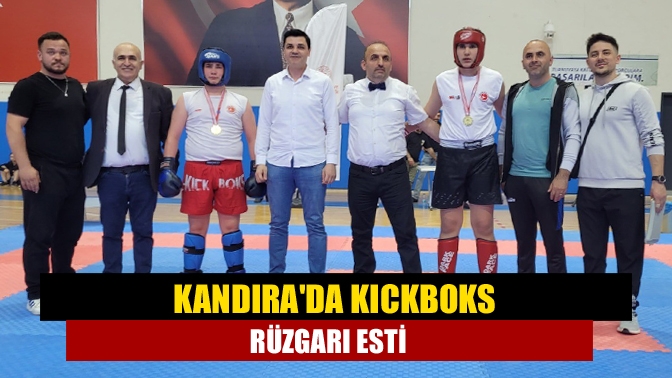 Kandıra'da 23 Nisan etkinlikleri kapsamında düzenlenen kickboks turnuvasında, 12 ilçeden