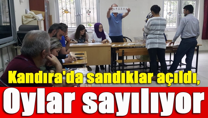 Türkiye genelinde olduğu gibi Kandıra'da da saat 17.00 itibariyle sandıklar