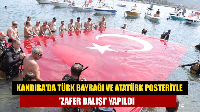 Kandıra’da bir grup dalgıç, 30 Ağustos Zafer Bayramı'nın 100. yıl