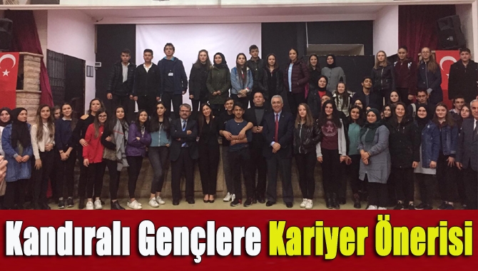 Kandıra Lisesi Mezunları Derneği, düzenlediği organizasyonda kariyerlerinde söz sahibi eski