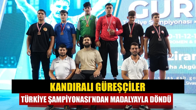 Sivas’ta düzenlenen Türkiye Şampiyonası'nda Kandıralı Yiğit Efe Tekin, U14 100