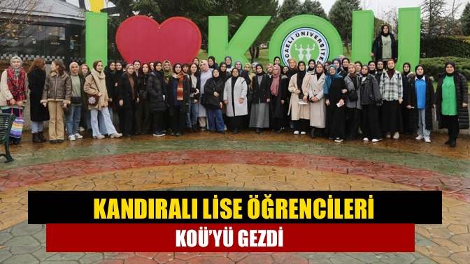 Kocaeli Üniversitesi’nde Kocaeli’nde üniversiteye geçiş sınavına hazırlık yapan lise öğrencileri