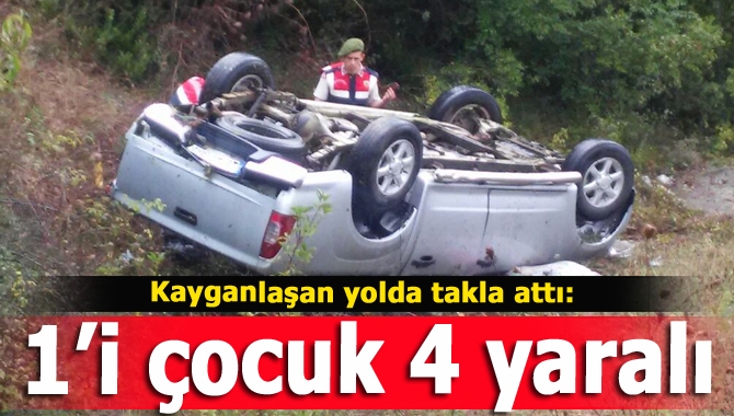Kandıra’dan İzmit istikametine giden araç, aşırı yağış nedeniyle kayganlaşan yolda