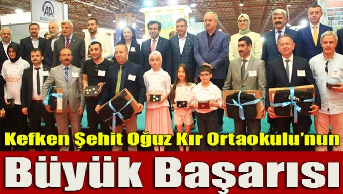 Kefken Şehit Oğuz Kır Ortaokulu öğrencilerinden Açelya Yalçınkaya Büyükşehir Belediyesi