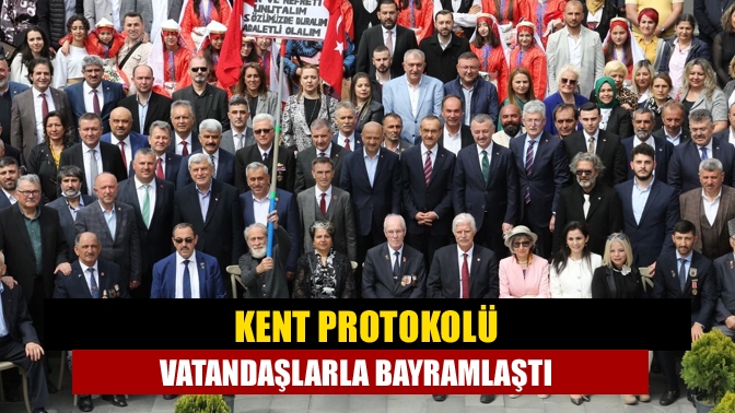 Kocaeli Geleneksel Kent Bayramlaşması, 34’üncü kez yapıldı. Geniş bir katılımla