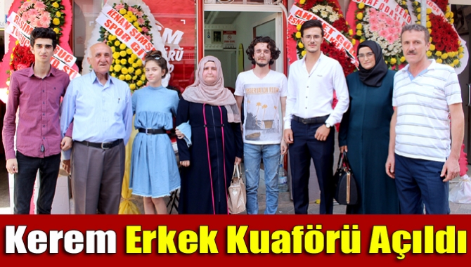 Kerem Erkek Kuaförü, Kandıra Aydınlık Mahallesi Türkocağı Caddesi üzerinde hizmete