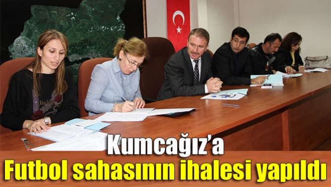 Kocaeli Büyükşehir Belediyesi, Kandıra Kumcağız’a yapılacak futbol sahasının ihalesi gerçekleştirdi.