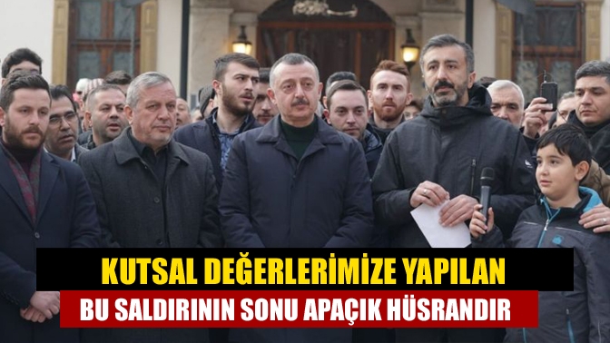 Kocaeli Gönüllü Kültür Teşekkülleri, İsveç'in Stockholm Büyükelçiliği önünde kutsal kitabımız