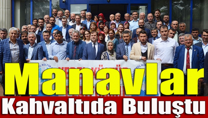 Kocaeli Yerel Kültür Platformu tarafından düzenlenen kahvaltıda platform üyesi dernek