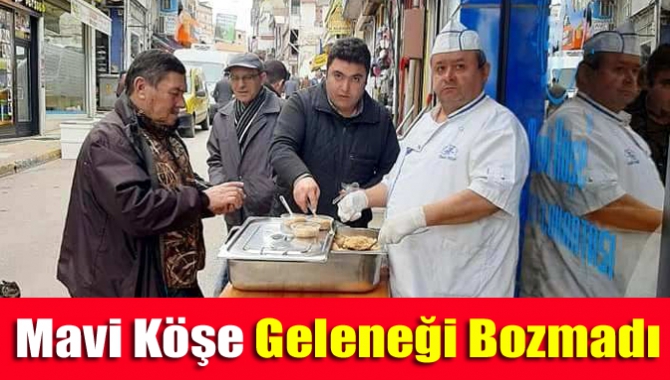Kandıra'nın bilinen firmalarından Kandıra Mavi Köşe Lezzet Lokantası, kandil geleneğini