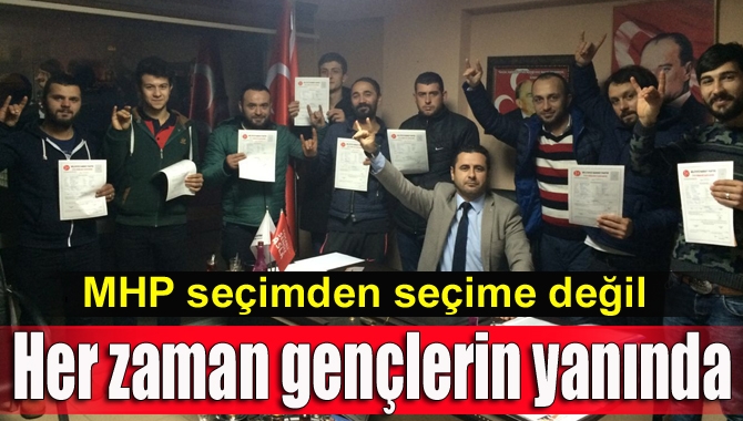 MHP Kandıra İlçe Teşkilatı’na gelen 10 genç, parti için hizmet