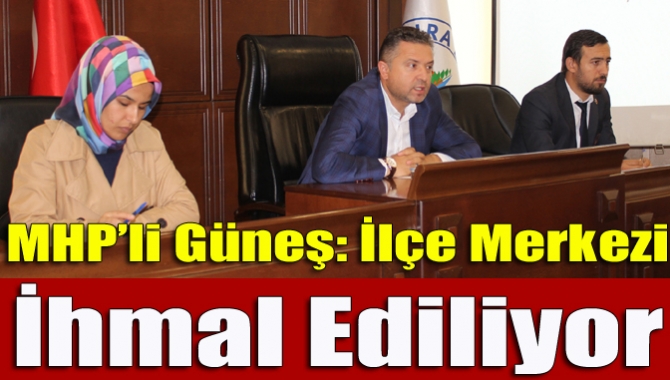 Kandıra Belediye Meclisi’nde konuşan MHP grubundan Ali Ahmet Güneş, belediyenin