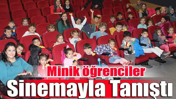 Kandıra Selma-Orhon Atameriç Anaokulu’nun minik öğrencileri, ilk kez sinema izlemenin