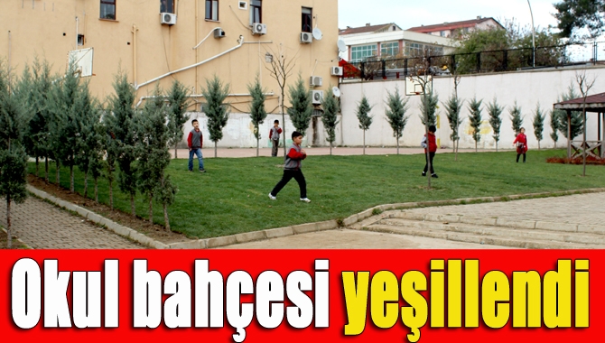 Büyükşehir Belediyesi ekipleri tarafından Akçakoca İlkokulu’nun bahçesinde düzenleme ve ağaçlandırma