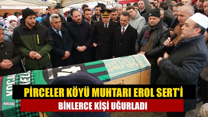 Kandıra Pirceler Köyü Muhtarı Erol Sert sabah saatlerinde yem makinasına
