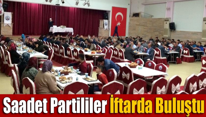 Saadet Partisi Kandıra İlçe Teşkilatı’nın düzenlediği iftar yemeğine ilgi yoğundu.