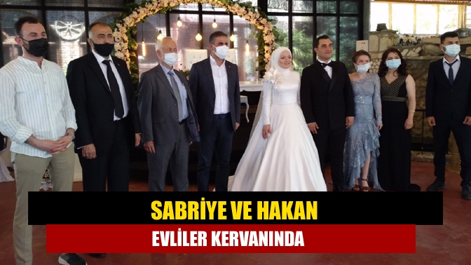 Kandıra’nın tanınmış ailelerinden Karagöz çiftinin kızları Sabriye ile Sıbıç çiftinin