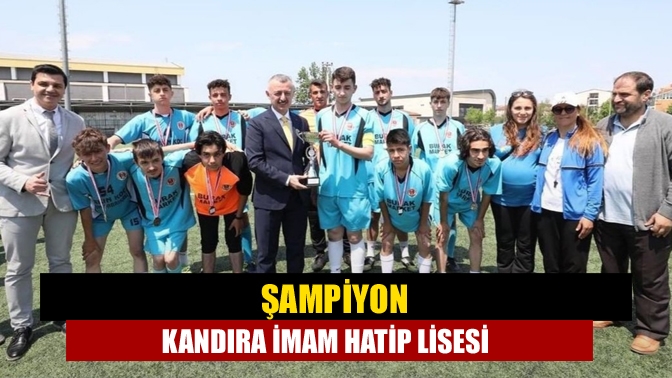 Kandıra’da 19 Mayıs Gençlik ve Spor Bayramı vesilesiyle düzenlenen liseler