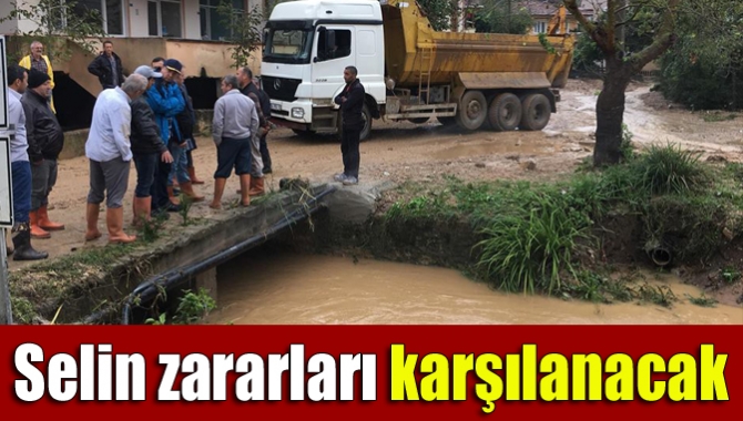 Dün öğle saatlerinde Kandıra'da etkili olan sağanak yağış, sele dönüşmüş