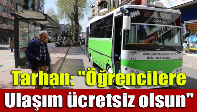 CHP Kocaeli Milletvekili Tahsin Tarhan, öğrencilerin kimliklerini göstererek Türkiye’nin her