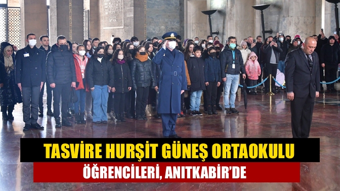 Tasvire Hurşit Güneş Ortaokulu öğrencileri, Anıtkabir’i ziyaret ederek, askeri törenle
