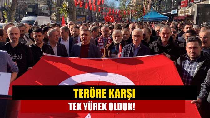 Kocaeli'de binlerce vatandaş, İzmit Fevziye Camii'nde bir araya gelerek, Anıtpark'a