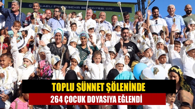 Kocaeli'de düzenlenen toplu sünnet şöleninde 264 çocuk lunaparkta doyasıya eğlendi.