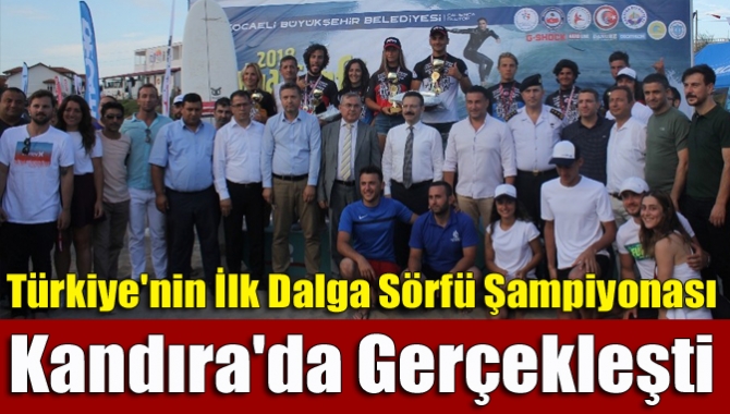 Kocaeli’nin Kandıra ilçesinde bulunan Babalı Sörf Köyü’nde düzenlenen 2018 Dalga